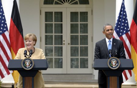 Обама и Меркель пообещали заставить Россию заплатить 