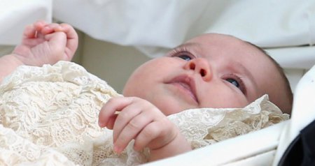 Фоторепортаж: Крещение дочери принца Уильяма и Кейт Миддлтон принцессы Шарл ...