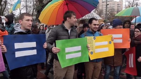 ЛГБТ на Украине одобрили, что же будет с Законом о декоммунизации?
