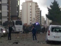 Курды взорвали полицейский микроавтобус в Диярбакыре. 7 полицейских убито