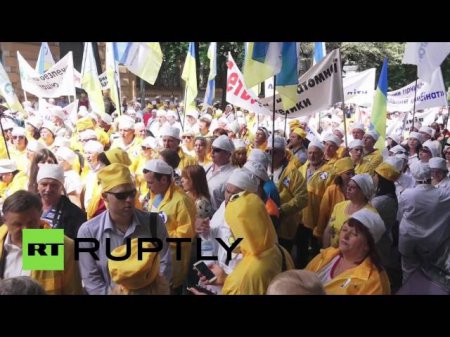 Работники атомных станций вышли на митинг в Киеве