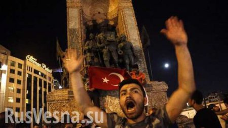 В ходе военного мятежа в Турции погибли 60 человек