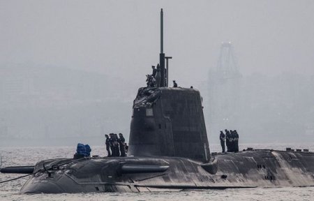 Столкновение британской атомной подводной лодки Ambush с танкером