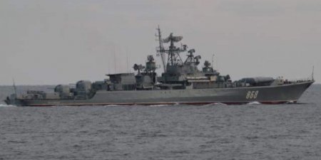 Украинские военные пожаловались на фрегат ВМФ РФ, отогнавший их от буровой установки в Черном море