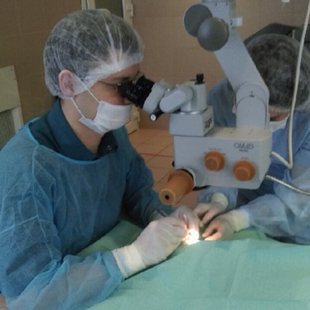 Российские хирурги-офтальмологи впервые установили пациенту бионический гла ...