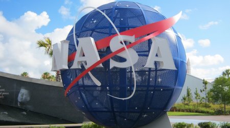 Директор NASA сообщил о временном выводе Рогозина из-под санкций для его ви ...