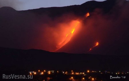 Извержение Этны видно из космоса (ФОТО, ВИДЕО)