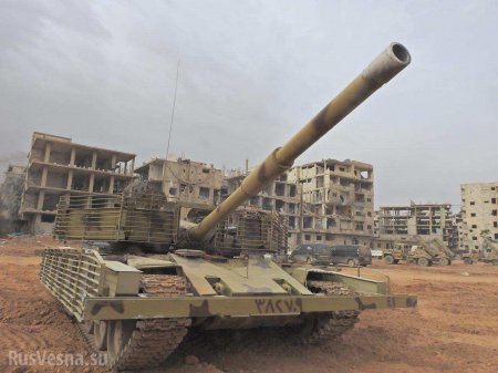 «Неуязвимый Т-62»: В Сирии американская ракета попала в российский танк и он поехал дальше (ФОТО, ВИДЕО)