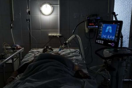 Больные в коридорах, врачи падают от усталости: Западная Украина захлёбывается от к-вируса (ФОТО)