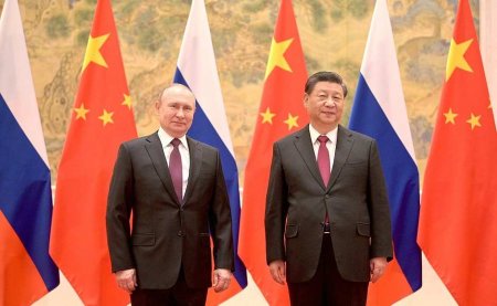 Премьер Британии предложил брать пример с России и Китая