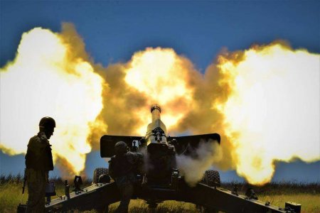 Враг нанёс удар по Донецку: горит территория металлопрокатного завода (ВИДЕ ...